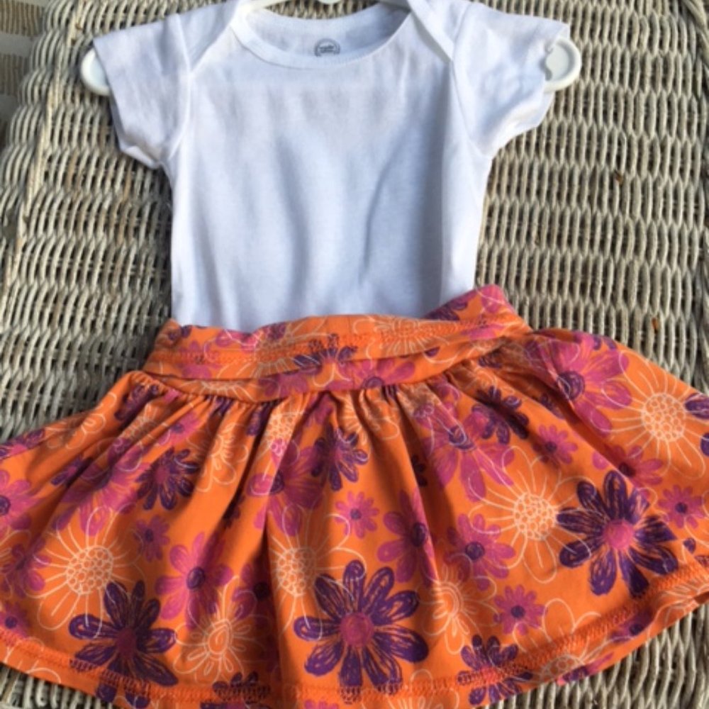 Fun,NWOT, Orange & Purple Flower skirt, with Matching Shorts Attached 6-9 mnths